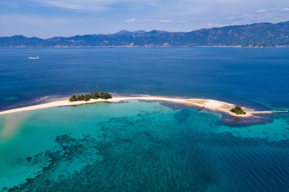 夏季限定の福井県のハワイ・水島へのフェリー運航7月13日ス …